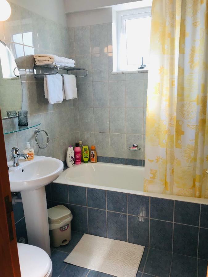 Pool Apartment Larnaca Exterior photo